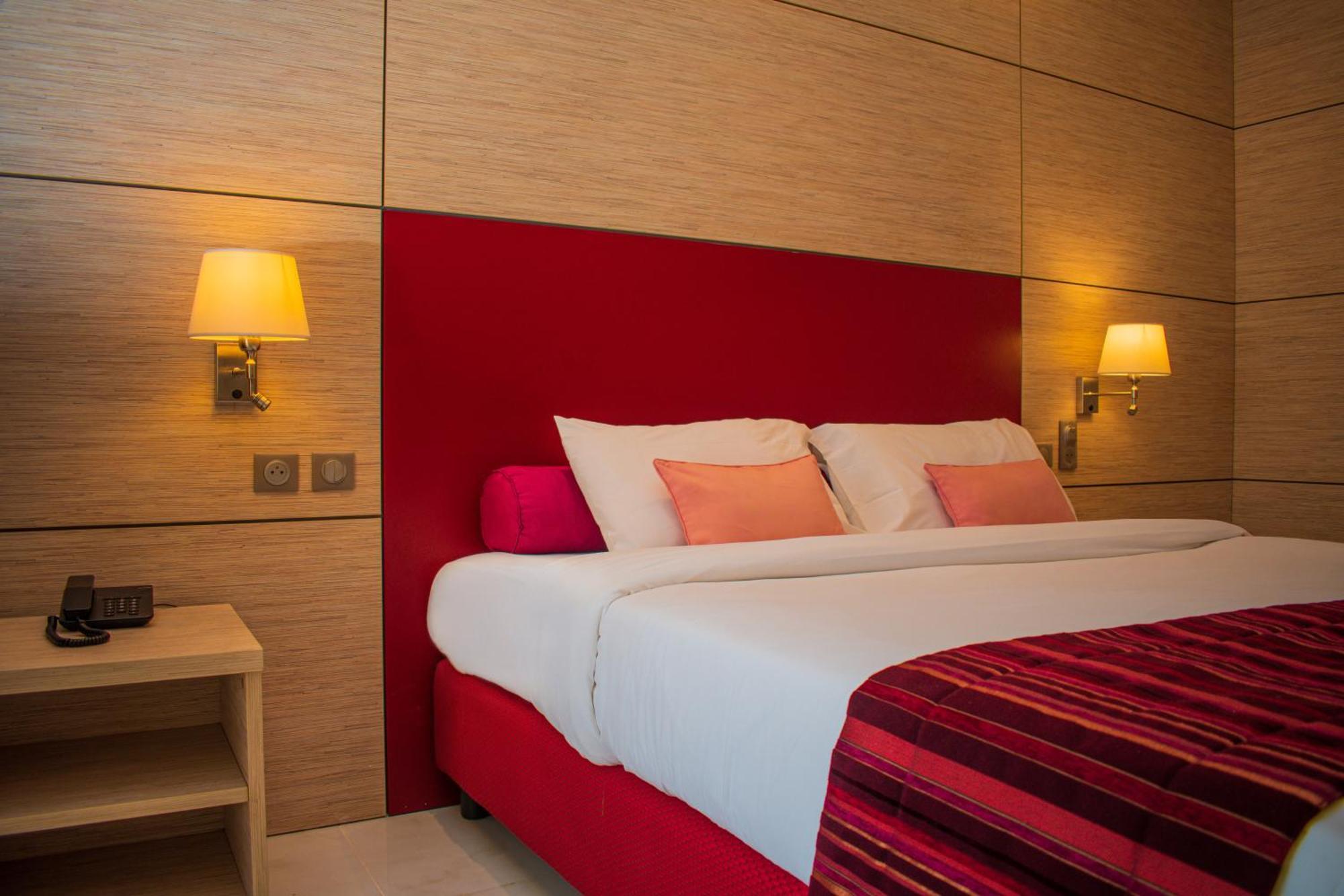 Hotel Sarakawa Ломе Екстер'єр фото