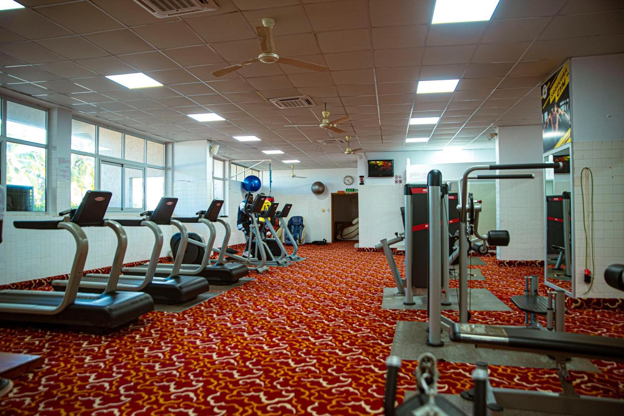 Hotel Sarakawa Ломе Екстер'єр фото