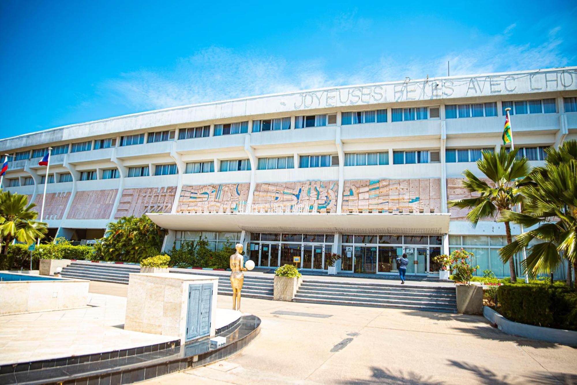 Hotel Sarakawa Ломе Екстер'єр фото